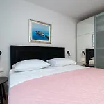 Maca & With Heated Pool Near 50m Apartman
