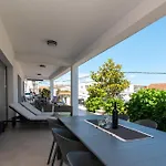 Maca & With Heated Pool Near 50m Apartman Trogir