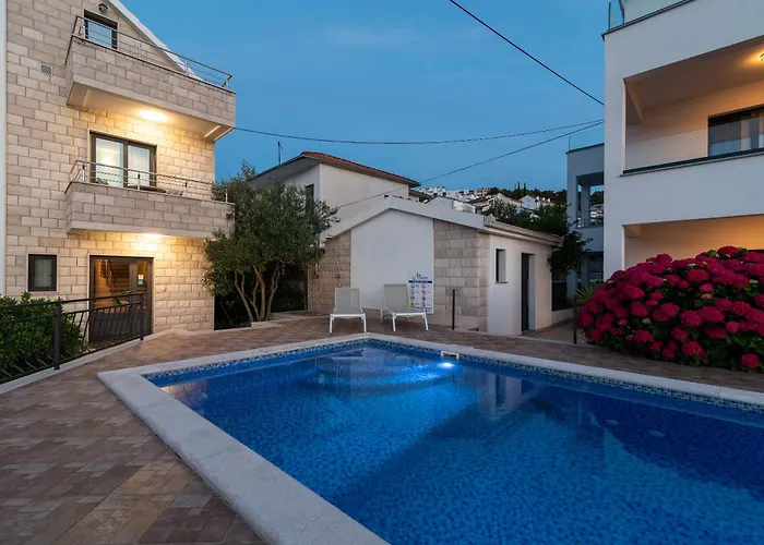 Maca & With Heated Pool Near 50m *