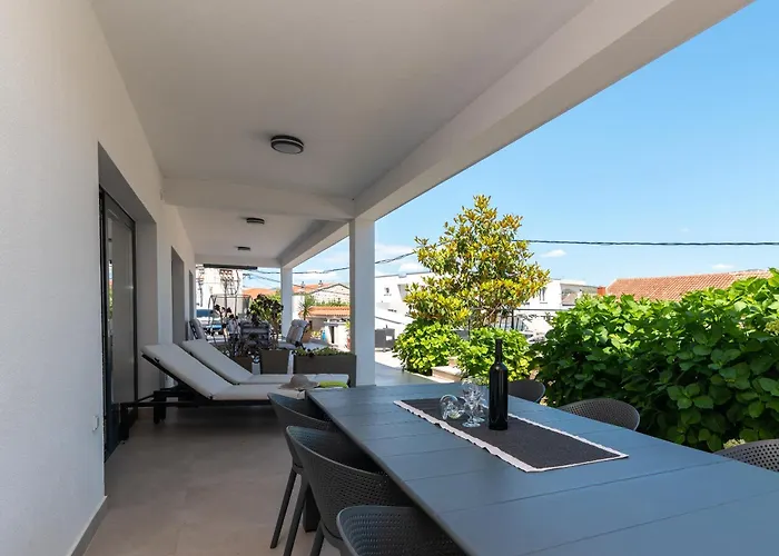 Maca & With Heated Pool Near 50m Apartment Trogir