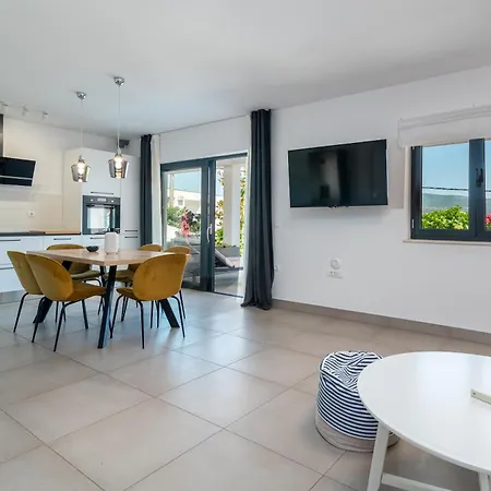 アパート Maca & *