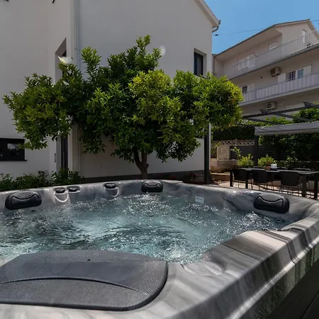 아파트 Maca & With Heated Pool Near 50m
