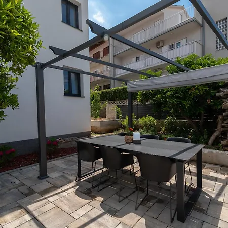 아파트 Maca & With Heated Pool Near 50m *