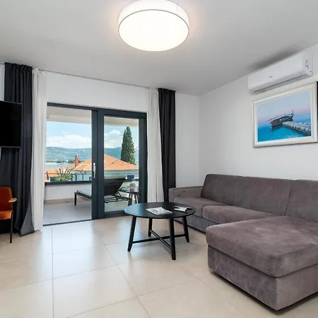 Maca & Appartamento Traù