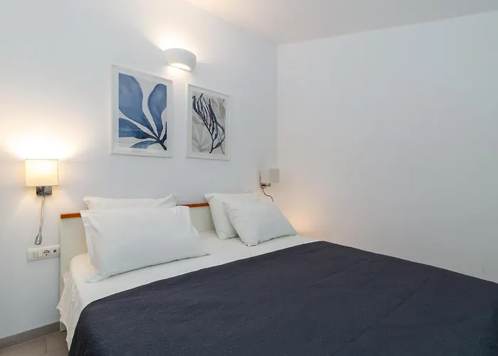 Maca & With Heated Pool Near 50m *