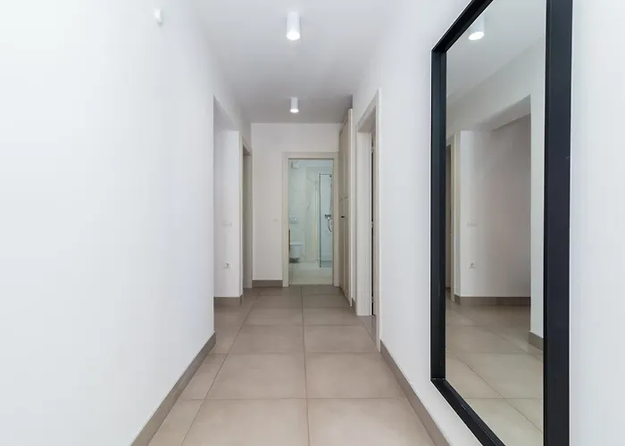 Maca & With Heated Pool Near 50m تروغير