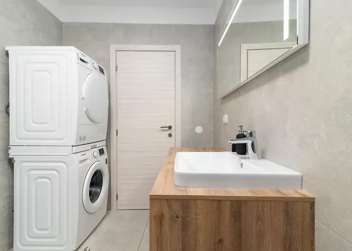 Maca & With Heated Pool Near 50m تروغير